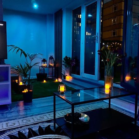 Luxury 9Ine Penthouse With Garden & Jacuzzi Apartment เบอร์มิงแฮม ภายนอก รูปภาพ