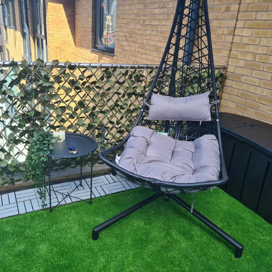 Luxury 9Ine Penthouse With Garden & Jacuzzi Apartment เบอร์มิงแฮม ภายนอก รูปภาพ