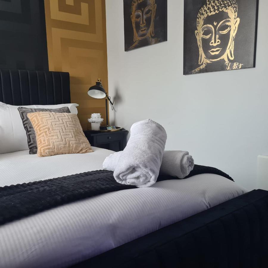 Luxury 9Ine Penthouse With Garden & Jacuzzi Apartment เบอร์มิงแฮม ภายนอก รูปภาพ