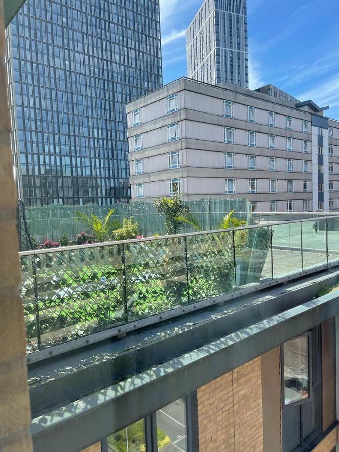 Luxury 9Ine Penthouse With Garden & Jacuzzi Apartment เบอร์มิงแฮม ภายนอก รูปภาพ